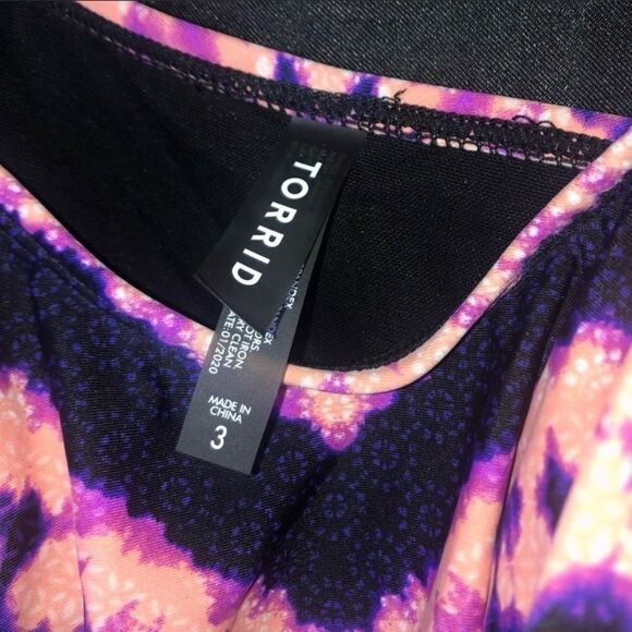 TORRID PINK‎ & PURPLE TIE-DYE FLOUNCE BIKINI TOP - Picture 7 of 8